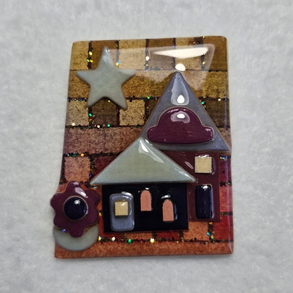 House Pins by Lucinda Brooch Resin Vintage Whimsical Folk Art House Star Glitter